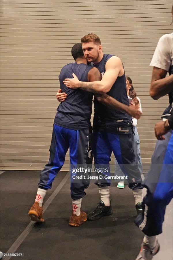 欧文与东契奇:达拉斯后场双核的化学反应